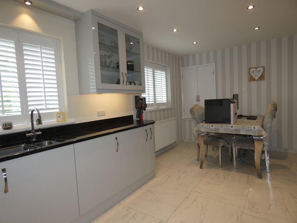 Kitchen-Diner- click for photo gallery